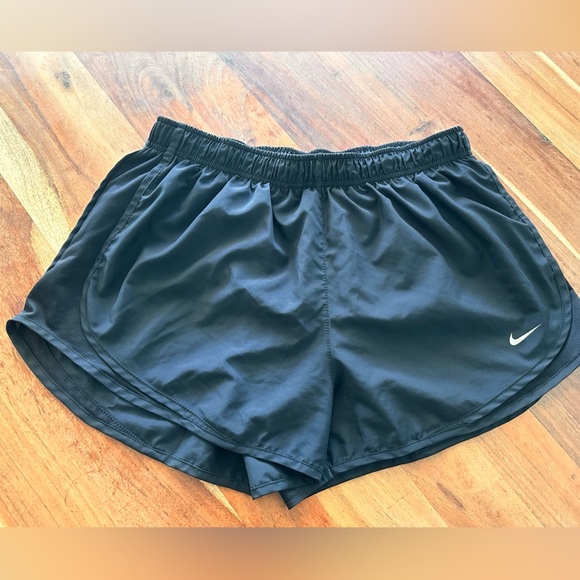 Nike Dri-FIT Black Running Shorts - Picture 1 of 3